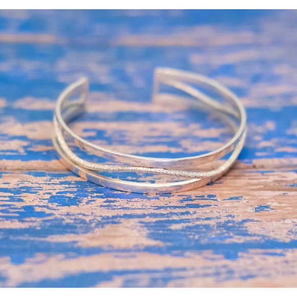 7 inch, Vintage Sterling Silver Ladies Wave Cuff Bracelet - L28 - Picture 1 of 3